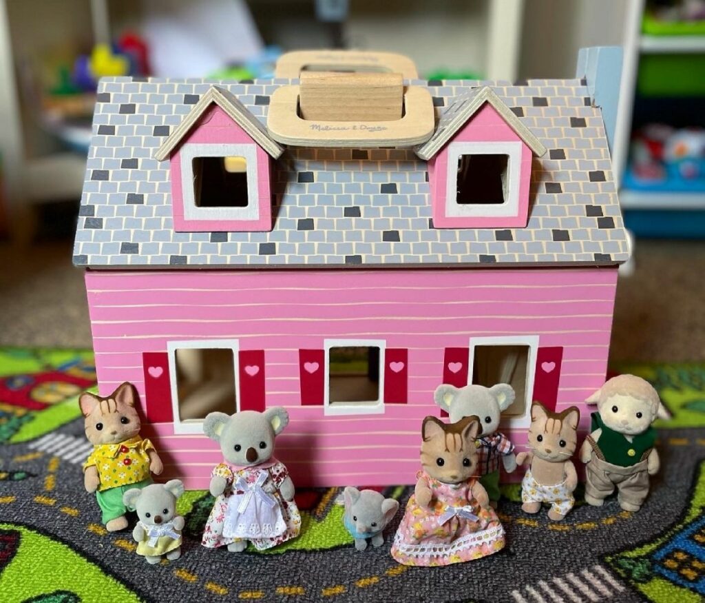 play therapy critter house